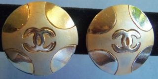 Chanel Cc Logo Gold Plated Round Clip Back Earrings Vintage Authenic