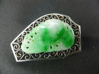 ANTIQUE CHINESE CARVED APPLE JADE JADEITE PLAQUE SILVER CLIP BROOCH GOOD COLOUR 4