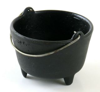 Mini 3 1/2 " Cast Iron 3 - Footed Cauldron Kettle Pot With Handle,  Read