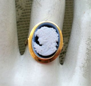 Vintage Solid 18k 750 Yellow Gold Carved Blue Agate Lady Face Cameo Ring