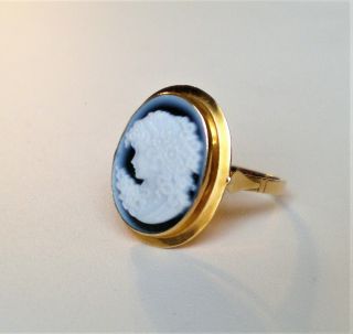 Vintage Solid 18K 750 Yellow Gold Carved Blue Agate Lady Face Cameo Ring 3