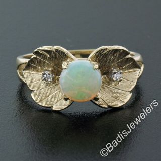 Vintage 14k Yellow Gold.  54ct Opal Solitaire Diamond Etched Leaf Florentine Ring