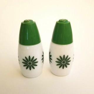 Vintage Mid Century Gemco Milk Glass Green Daisy Flowers Salt & Pepper Shakers