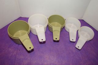 Tupperware - 5 - Measuring Cups Multi Colors - 1/4c,  1/3c,  1/2c,  2/3c,  3/4c Cups - Guc