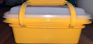 Tupperware 1254 Yellow Pack N Carry Lunch Box Carrier with Lid & Handle 2