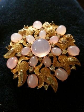 Vintage Crown Trifari Under The Sea Pink Jelly Belly Cabochon Brooch & Earrings