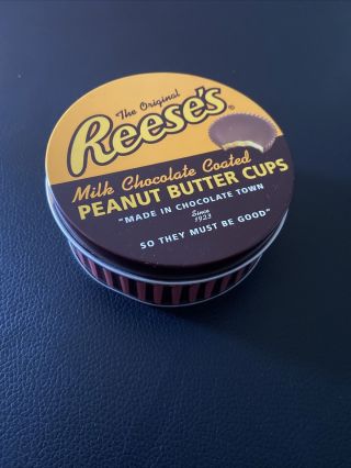 Reese’s Peanut Butter Cups Vintage Tin Can Jar Holder Case Nostalgia Memorabilia