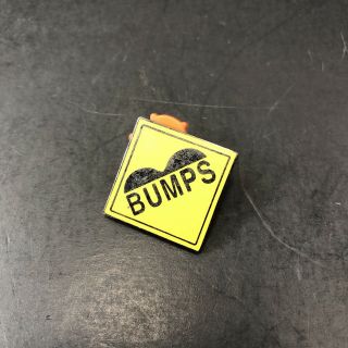 Hooters Restaurant Collectible Enamel " Bumps " Road Sign Lapel Pin