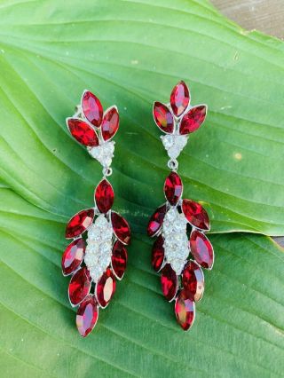 Stunning Vintage Signed Crown Trifari Ruby Red Rhinestone Dangle Drop Earrings
