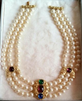 Trifari Tm Moghul Jewels Of India Pearl Cabochon Revival Necklace Triple Pearl