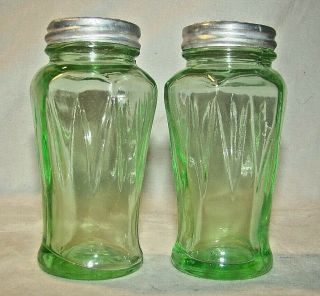 Vintage Anchor Hocking Green Depression Glass Salt & Pepper