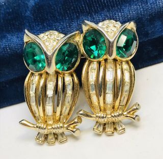 Signed Coro Craft “adolph Katz” Emerald & Baguettes Owl Duette Fur Clips Pin