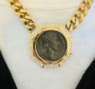 Vintage Signed Ciner Roman Coin Crystal Pendant Gold Plated Link Necklace 3