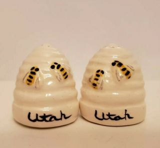 Vintage Bee Hive Honey Pot Jar Ceramic " Utah " Salt & Pepper Shakers