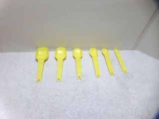 Vintage Tupperware Measuring Spoons Set 6 Yellow