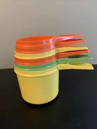 Vintage Tupperware Multi Colors Measuring Cups 1/4 To 1 Cup Sizes Complete Set 6