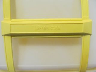 Tupperware 1254 - 2 Yellow Pack N Carry Lunch Box Carrier with Lid & Handle 2