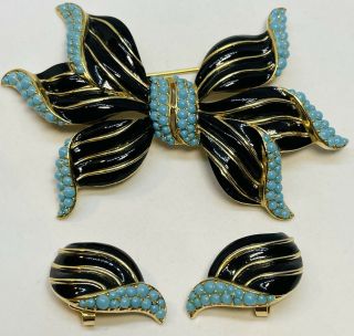 Large Vintage Signed Crown Trifari Turquoise & Enameled Ribbon Bow Pin Set