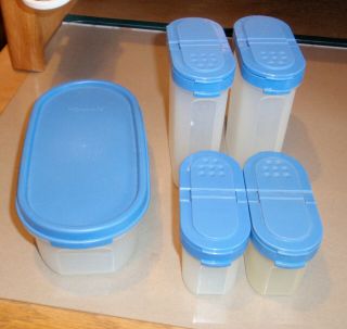 Tupperware Modular Mates Blue Spice Shakers (2) Small & (2) Large,  2c Container