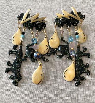 (inv 406) - Rare " Raining Cats & Dogs " Earrings - Lunch At The Ritz