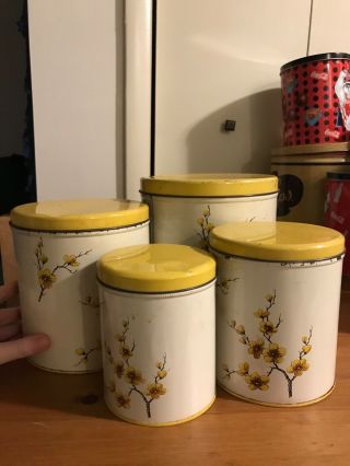 Set Of 4 Vintage Floral Nesting Tins Decor Kitchen Storage