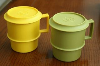 Set Of Vintage Tupperware Stack Able Cups 1312 - 15.  Yellow And Green W/ Extra Lid