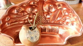 Mirro Vintage Copper Colored Jello Mold Fruit In Basket 3 - 1/2 Cup Hangs Or Shelf
