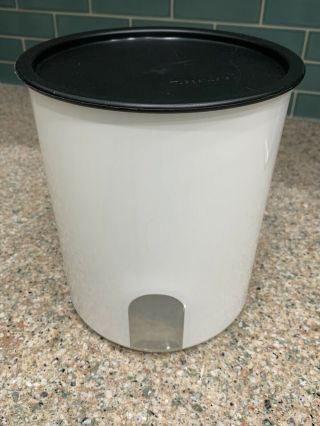 Vintage Tupperware One Touch Reminder Canister “d” White With Black Lid Seal