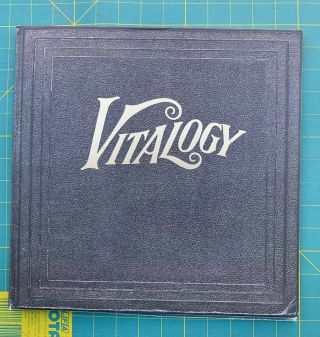 Pearl Jam Vitalogy - Epic 66900 Vinyl Lp - 1994 First Pressing -