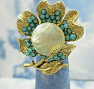 Vintage Crown Trifari Gold Tone Flower Brooch Teal Beads Mother Of Pearl Center