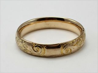Vintage Gold Tone Signed Hinged Bangle Bracelet With Floral Design