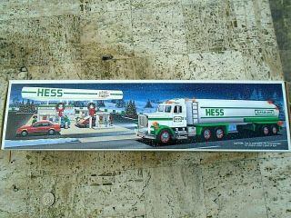 1990 Hess Oil - Toy Tanker Truck -