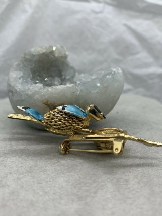 Ultra Rare Vintage Signed KRAMER NY Blue BIRD W/ NEST PEARL EGGS Brooch 3
