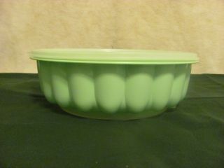 Vintage Tupperware Jello Mold Green And White With Lid