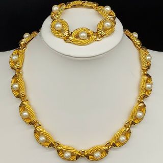 Vintage Vendome Etruscan/byzantine/mid Century/gold Tone/faux Pearl/necklace Set