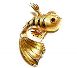 Signed Trifari Gold Tone Fish w/ Red Cabochon Eyes circa 1950 2
