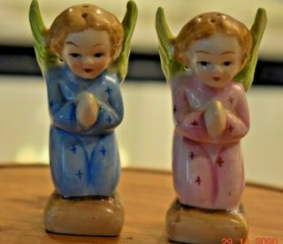 Vintage Kneeling Angels salt and pepper shakers - Japan 3