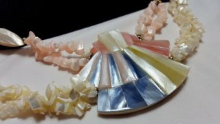 Vintage Lee Sands Blue Bead Mother of Pearl Tropical Inlay Shell Big Necklace 3
