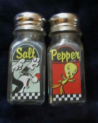 Vtg 1993 Sylvester Tweety Bird Wb Salt & Pepper Shaker Glass Stainless Steel Top