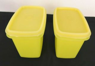 2 Vintage Tupperware Yellow Shelf Saver Containers 1243 - 23 W/ 1244 - 3 Lids