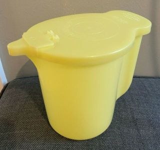 Vintage Tupperware 1 Quart 5 " Yellow Creamer Milk Pitcher With Lid 131 - 2