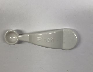 Tupperware Magnets Smidgen Pinch Dash Nested Measure Spoons - Set of 3 3