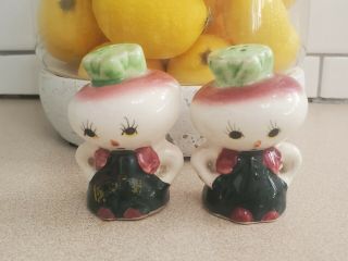 Vintage Anthropomorphic Turnip Head Salt And Pepper Shakers - Japan