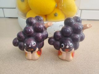 Vintage Anthropomorphic Purple Grape Salt And Pepper Shakers - Japan
