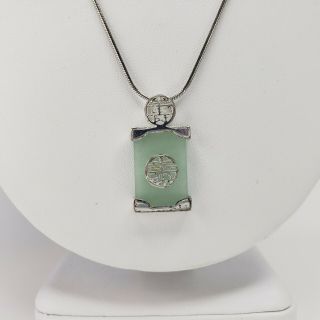 Sterling Silver 925 And Jade Pendant With 24 Inch Necklace Chain
