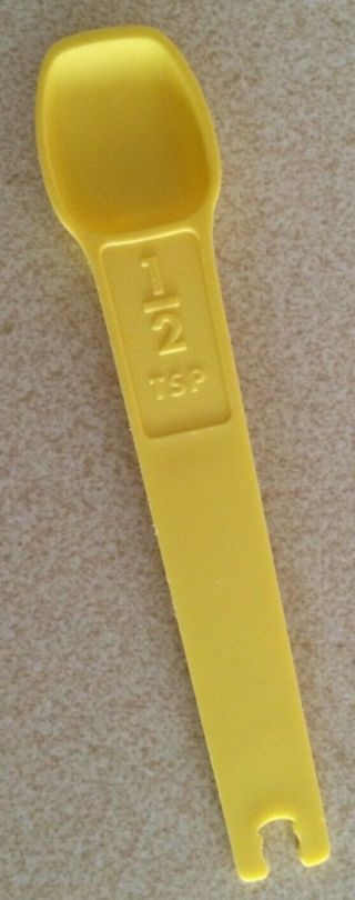 Vintage Tupperware Replacement 1268 - 7 Measuring Spoon 1/2 Tsp Daffodil Yellow