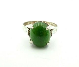 Vintage Sterling Silver Oval Green Jade Ring Size 7.  25