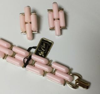 Pristine Nwt Pegasus Coro Bubble Gum Pink Bracelet Clip On Earrings Set