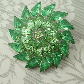 Vintage Layered Lime Green Rhinestone Pinwheel Flower Silver Tone Pin Brooch