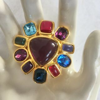 VINTAGE JOAN RIVERS MULTI COLOR LUCITE & FACETED STONE PIN ENHANCER 2